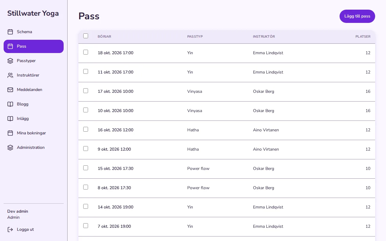 The booking app in Swedish: the list of sessions titled Pass, with a Lägg till pass button, Swedish column headings and menu, and Swedish dates